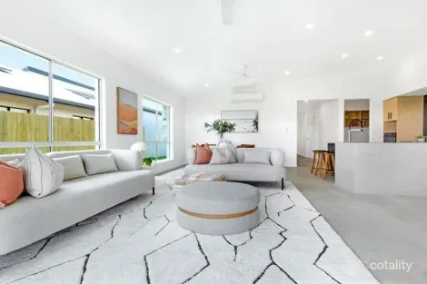 10 Whyambeel Ch, Smithfield, QLD 4878