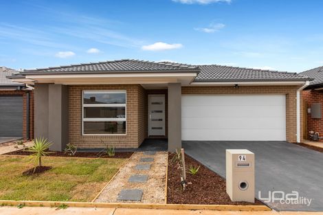 94 Norwood Ave, Melton South, VIC 3338