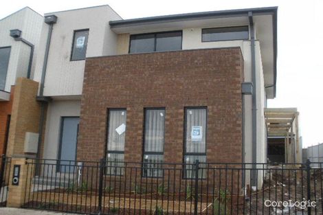 Property photo of 1/30-40 College Street Caroline Springs VIC 3023