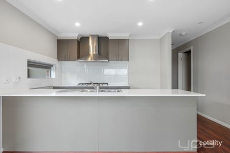 Property photo of 33 Perennial Drive Kurunjang VIC 3337