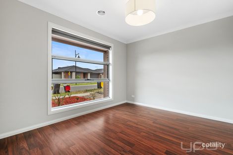 Property photo of 33 Perennial Drive Kurunjang VIC 3337