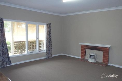 Property photo of 11 Dixon Avenue Pinjarra WA 6208