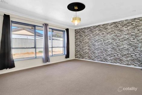 Property photo of 14 Waratah Drive Camillo WA 6111