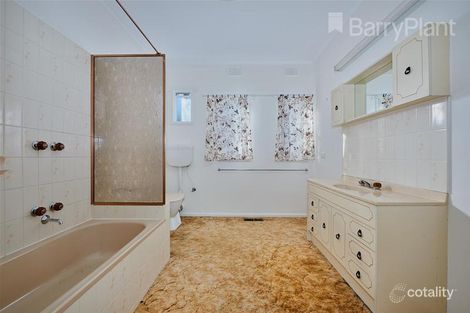 Property photo of 49 Leman Crescent Noble Park VIC 3174