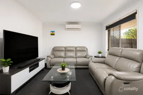 Property photo of 13 Green Place Durack QLD 4077