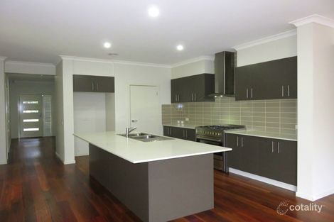 Property photo of 13 Hotspur Drive Wollert VIC 3750
