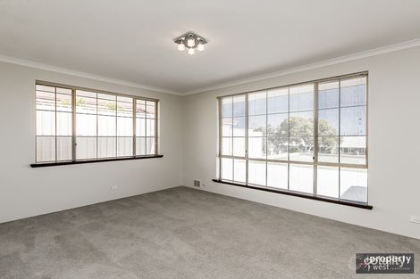Property photo of 4 Fleetwing Heights Ocean Reef WA 6027