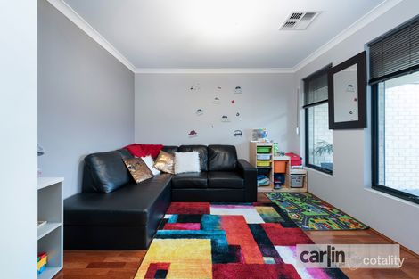 Property photo of 9 Storey Place Yangebup WA 6164