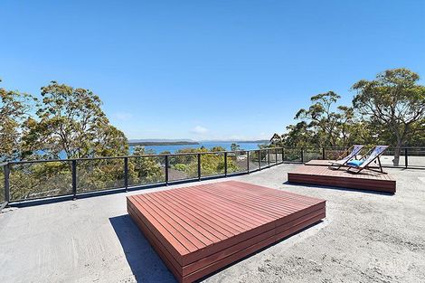 Property photo of 11 Omaru Close Nords Wharf NSW 2281