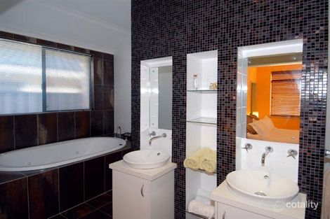 Property photo of 5 Glentworth Avenue Tuart Hill WA 6060