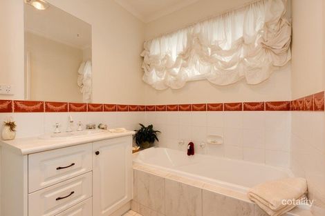 Property photo of 8 Gardenia Place Whittlesea VIC 3757