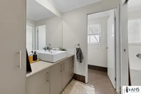 Property photo of 37 Rainbow Circuit Coomera QLD 4209