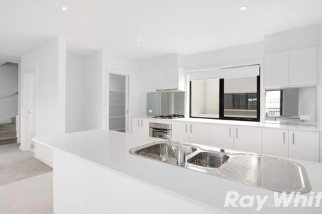 Property photo of 21/17 Edgeware Close Pakenham VIC 3810