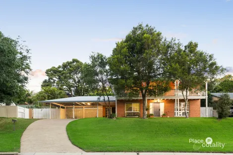 32 Wyndarra St, Kenmore, QLD 4069