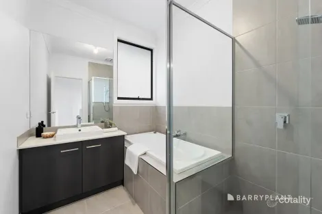 Property photo of 2/7 Browning Road Boronia VIC 3155