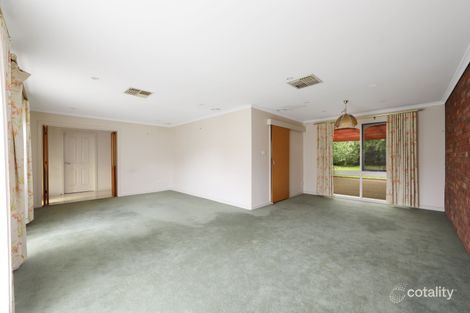 Property photo of 14 Chirnside Road Berwick VIC 3806