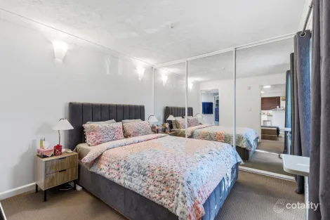Property photo of 2/1 Hillsdon Road Taringa QLD 4068