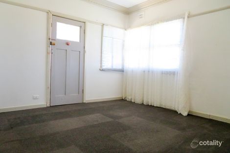 Property photo of 11 Pacific Way West Bathurst NSW 2795