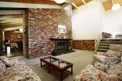 Property photo of 16 Adecroft Court Eltham VIC 3095