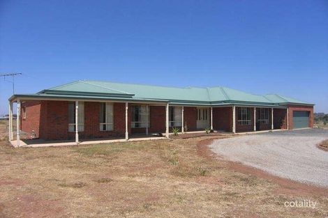 11 Hammond Cct, Hopetoun Park, VIC 3340