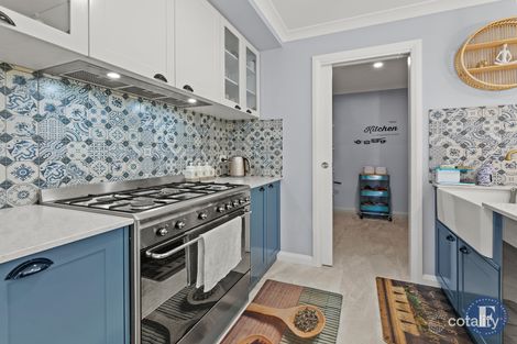 Property photo of 64 Jordan Place Young NSW 2594