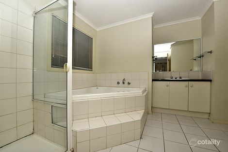 Property photo of 18 Winners Circle Aspendale Gardens VIC 3195