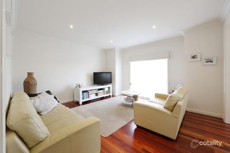 Property photo of 33 Roberts Street Ferntree Gully VIC 3156