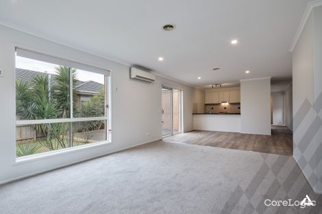 Property photo of 3 Nickell Court Drouin VIC 3818