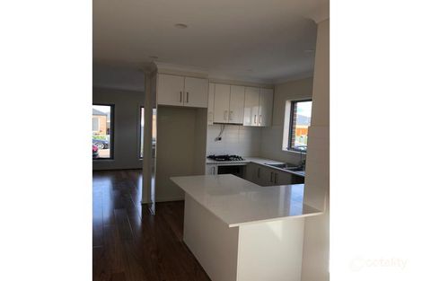 Property photo of 2/13 Cortland Street Wyndham Vale VIC 3024
