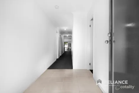 Property photo of 213 Warralily Boulevard Armstrong Creek VIC 3217