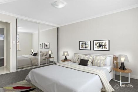 Property photo of 4/99 Bordeaux Lane Ellenbrook WA 6069