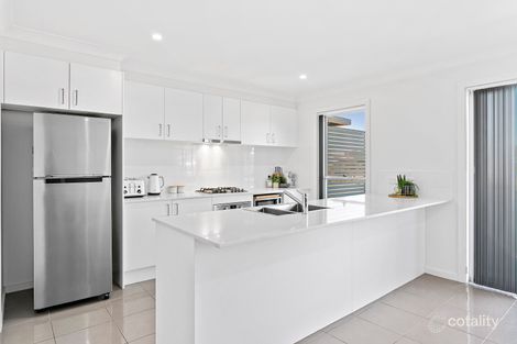 Property photo of 8A Brooks Terrace Kanahooka NSW 2530