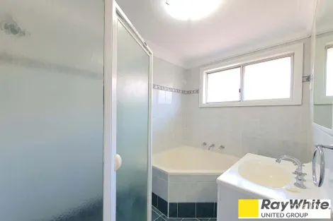 Property photo of 8 Shadlow Crescent St Clair NSW 2759