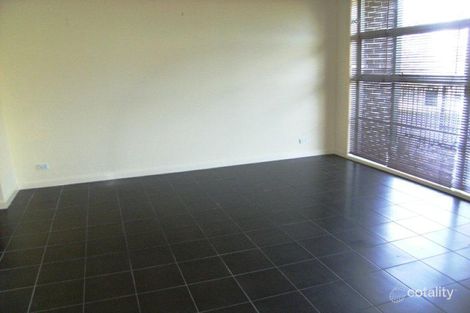 Property photo of 6 Ravenswood Walk Cairnlea VIC 3023