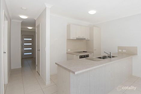 Property photo of 143 Napier Circuit Silkstone QLD 4304
