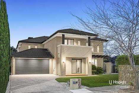 2 Kingsford Dr, Point Cook, VIC 3030