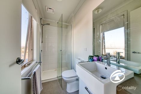 Property photo of 53 Atlantic Drive Pakenham VIC 3810