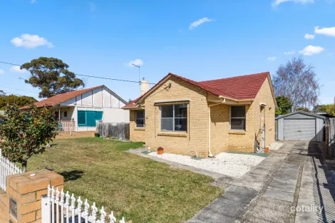 Property photo of 10 Forest Drive Frankston North VIC 3200
