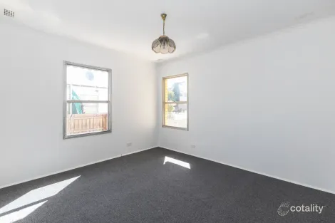 Property photo of 10 Forest Drive Frankston North VIC 3200