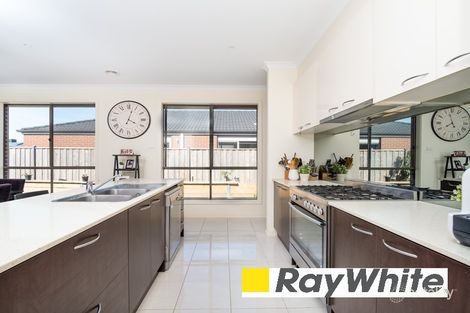 Property photo of 7 Naas Road Clyde North VIC 3978