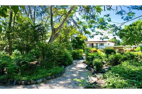 8 Bourke St, Park Avenue, QLD 4701
