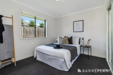 Property photo of 12 Dampiera Avenue Wallan VIC 3756