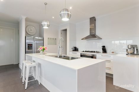 Property photo of 55 Steele Creek Drive Keilor East VIC 3033