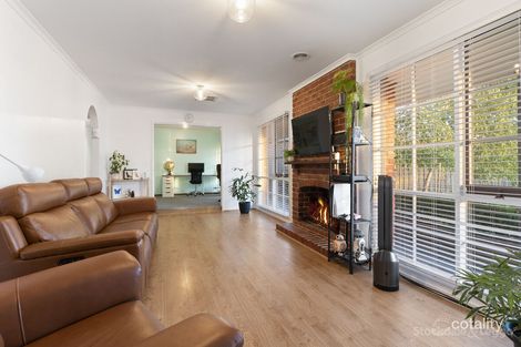 Property photo of 3 Porosa Court Langwarrin VIC 3910