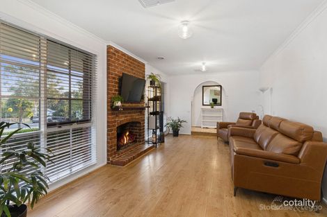 Property photo of 3 Porosa Court Langwarrin VIC 3910