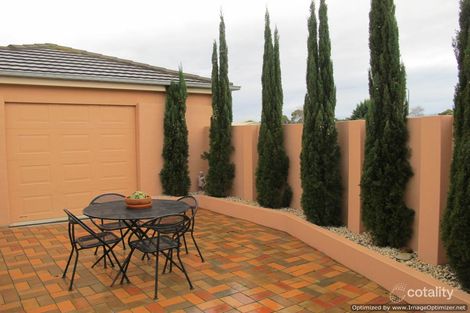 Property photo of 33 Callistemon Court Lucknow VIC 3875
