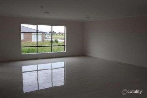 Property photo of 18 Limerick Road Cranbourne East VIC 3977