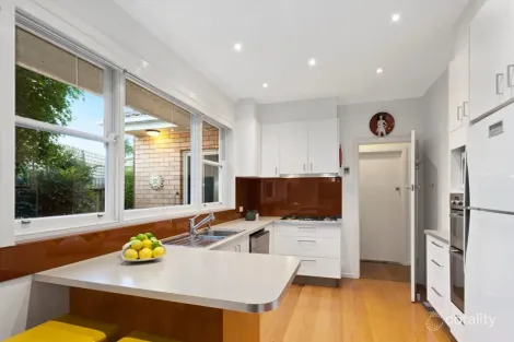 Property photo of 16 Strathmore Street Bentleigh VIC 3204