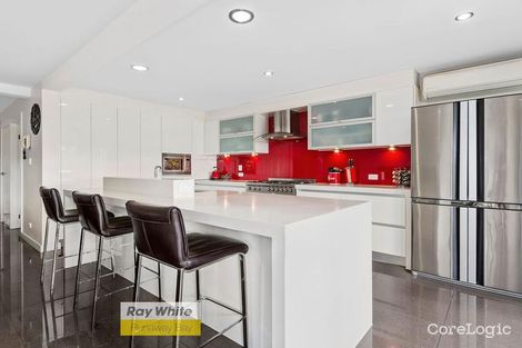 Property photo of 19 Vaggelas Crescent Biggera Waters QLD 4216