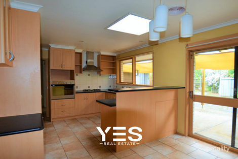 Property photo of 1 Narong Crescent Knoxfield VIC 3180